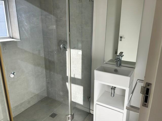To Let 2 Bedroom Property for Rent in Fresnaye Western Cape